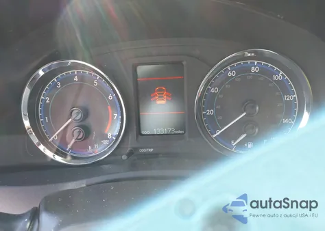 2018 Toyota Corolla L z USA, uszkodzony, nr VIN 2T1BURHE2JC124537